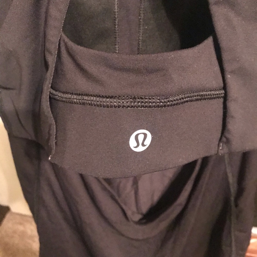 Lululemon workout top
